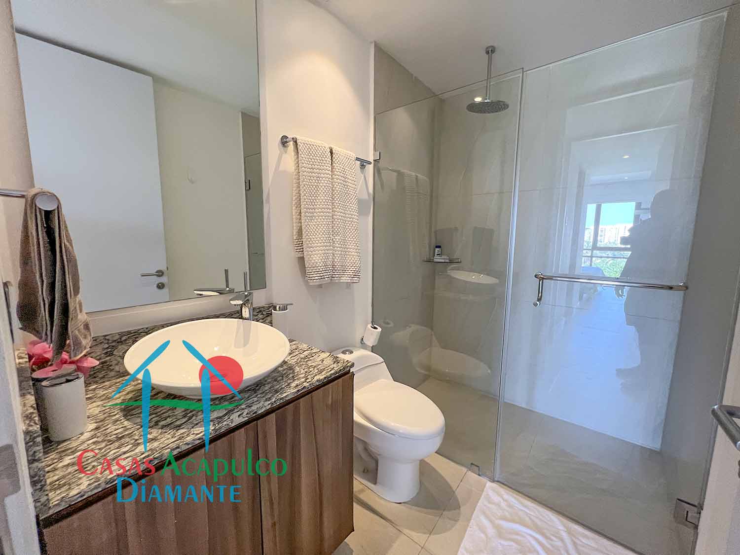 La Isla Fiji S6 - Baño completo 1